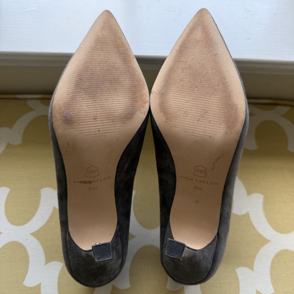 Ann Taylor Gray Suede Heels, size 8M, 3.5" heel - Picture 10 of 14